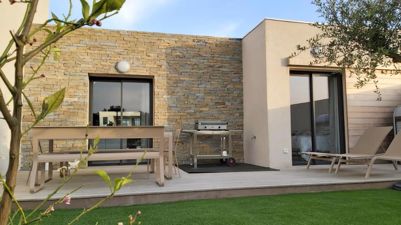 Villa Home Holiday A Cala Rossa Lecci Exterior foto