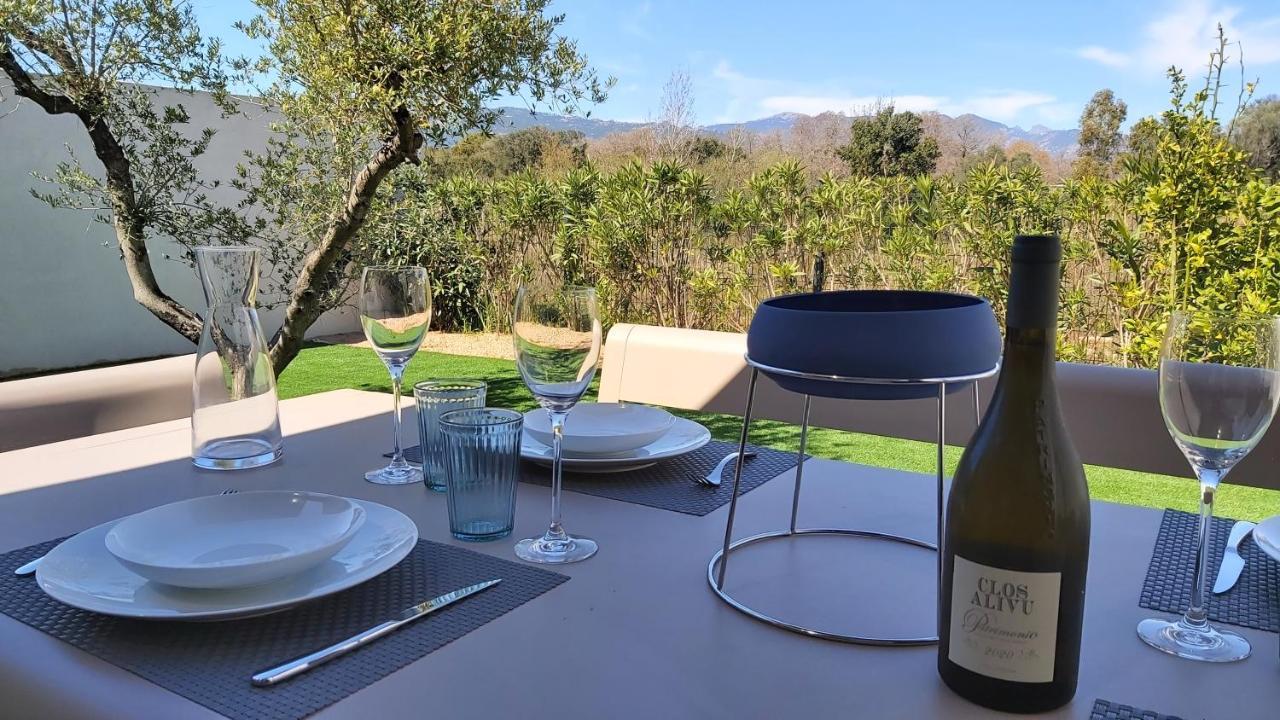 Villa Home Holiday A Cala Rossa Lecci Exterior foto